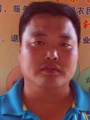 ˴